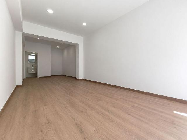 Local comercial en alquiler en calle De Santa Amèlia, Barcelona, de 30 m² 1 habitación por 900