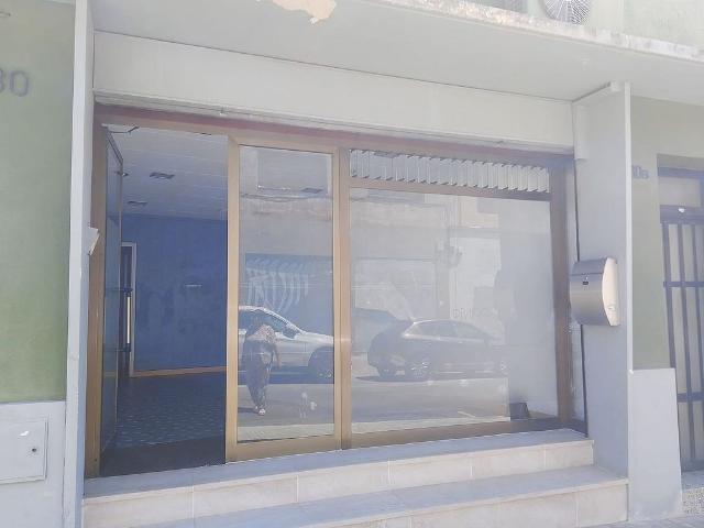 Local comercial en alquiler en calle De Santa Bàrbara, Barbera del Vallès, de 70 m² 2 habitaciones por 720