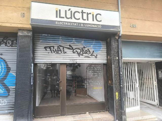 Local comercial en alquiler en calle De Sardenya, Barcelona, de 40 m² 2 habitaciones por 500