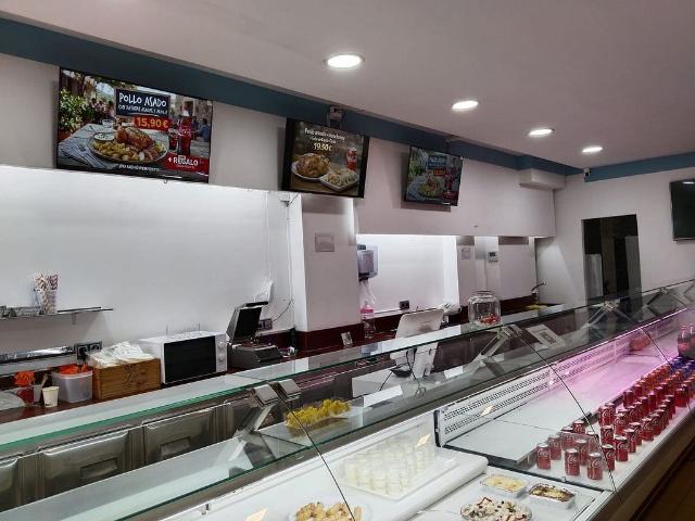 Local comercial en alquiler en calle De Sas, Barcelona, de 96 m² 3 habitaciones por 1.100