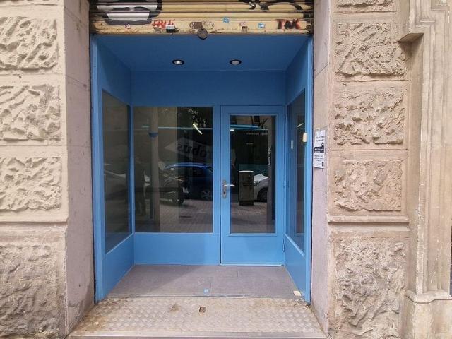 Local comercial en alquiler en calle De Sepúlveda, Barcelona, de 61 m² 2 habitaciones por 890