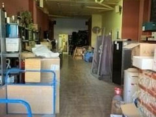 Local comercial en alquiler en calle De Pompeu Fabra, Badalona, de 195 m² por 1.000