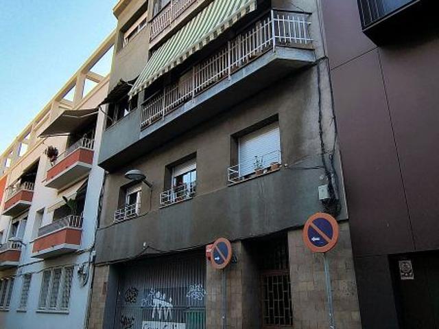Local comercial en alquiler en calle De Pàdua, Barcelona, de 255 m² 9 habitaciones por 3.300