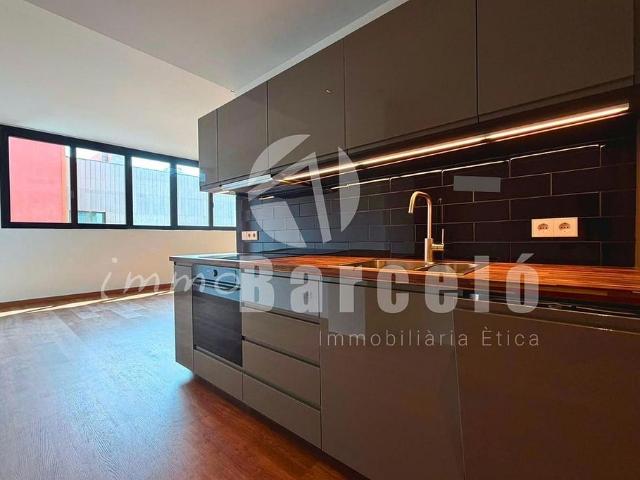 Local comercial en alquiler en calle De Pallars, Barcelona, de 50 m² por 1.150