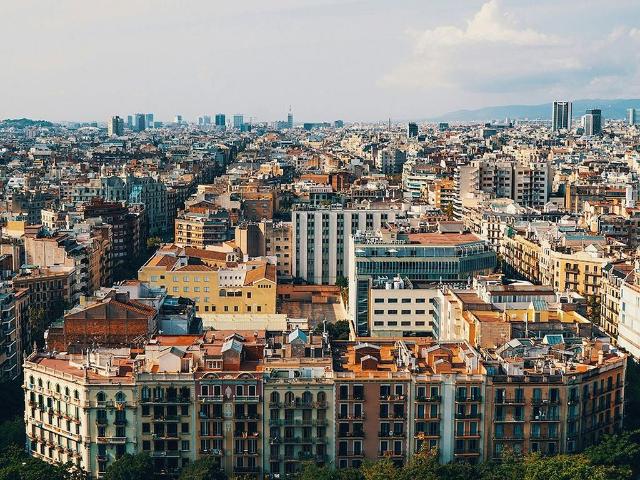 Local comercial en alquiler en calle De Provença, Barcelona, de 1.221 m² 1 habitación por 22.000