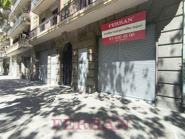 Local comercial en alquiler en calle De Provença, Barcelona, de 390 m² 2 habitaciones por 6.500