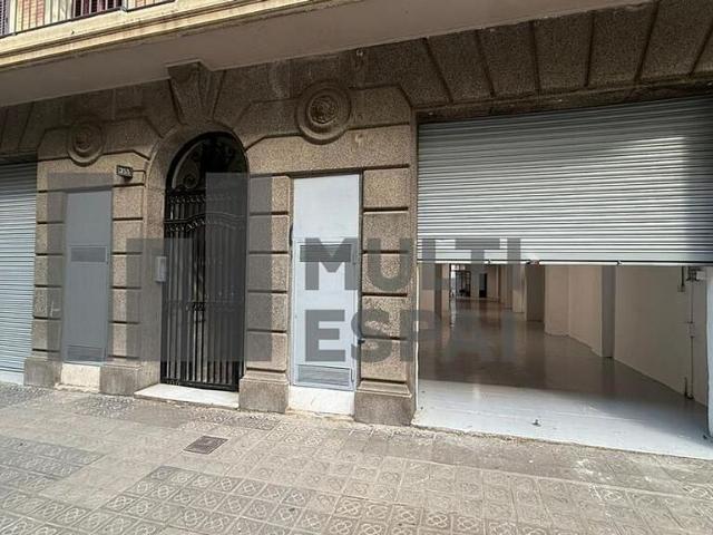 Local comercial en alquiler en calle De Provença, Barcelona, de 400 m² 1 habitación por 6.500