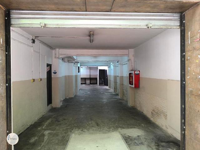 Local comercial en alquiler en calle De Rocafort, Barcelona, de 86 m² 1 habitación por 900