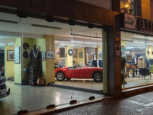 Local comercial en alquiler en calle De Roger de Flor, Barcelona, de 400 m² 3 habitaciones por 7.000