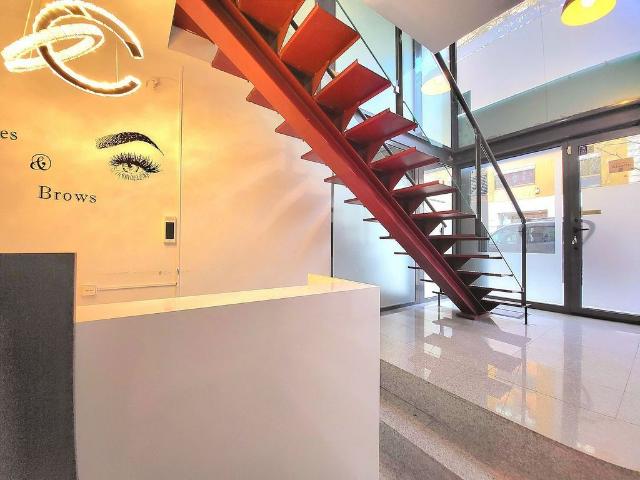 Local comercial en alquiler en calle De Roger de Flor, Barcelona, de 93 m² 1 habitación por 1.250