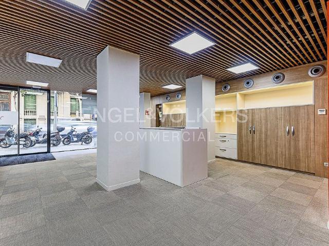 Local comercial en alquiler en calle De Roger de Llúria, Barcelona, de 549 m² por 8.000