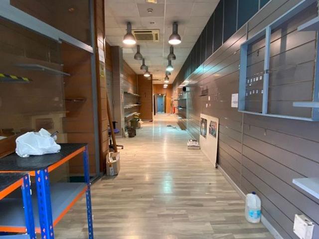Local comercial en alquiler en calle De València, Barcelona, de 82 m² 1 habitación por 900
