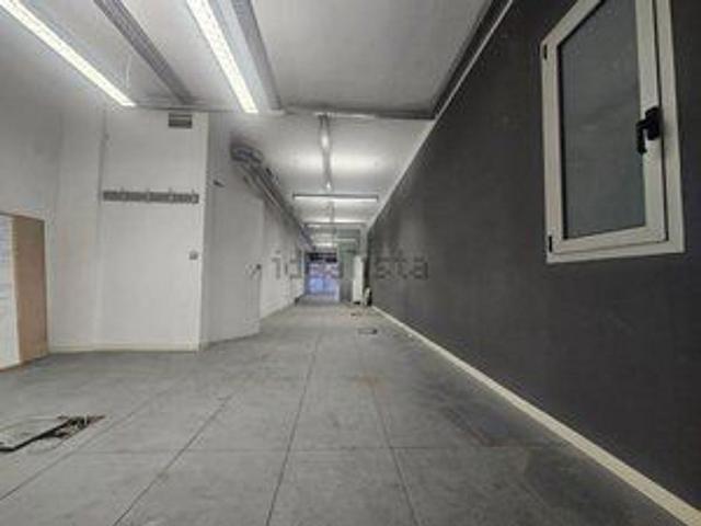 Local comercial en alquiler en calle De Vidal i Guasch, Barcelona, de 170 m² 2 habitaciones por 1.000
