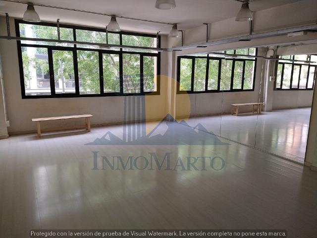 Local comercial en alquiler en calle De Zamora, Barcelona, de 64 m² 3 habitaciones por 730