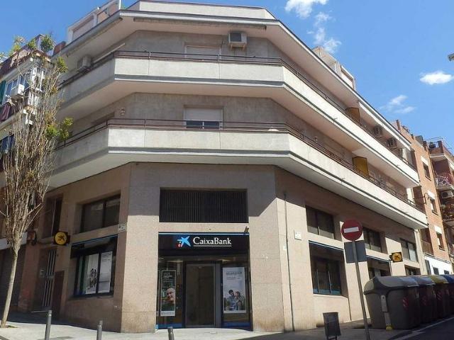 Local comercial en alquiler en calle Del Mas Marí, Santa Coloma de Gramanet, de 205 m² por 1.280