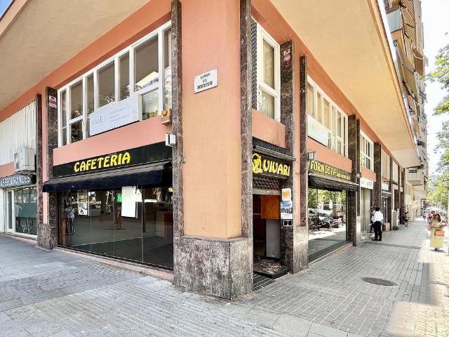 Local comercial en alquiler en calle Del Montnegre, Barcelona, de 68 m² 4 habitaciones por 2.500