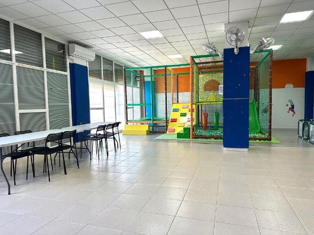 Local comercial en alquiler en calle Del Ángel, Tarragona, de 50 m² por 900