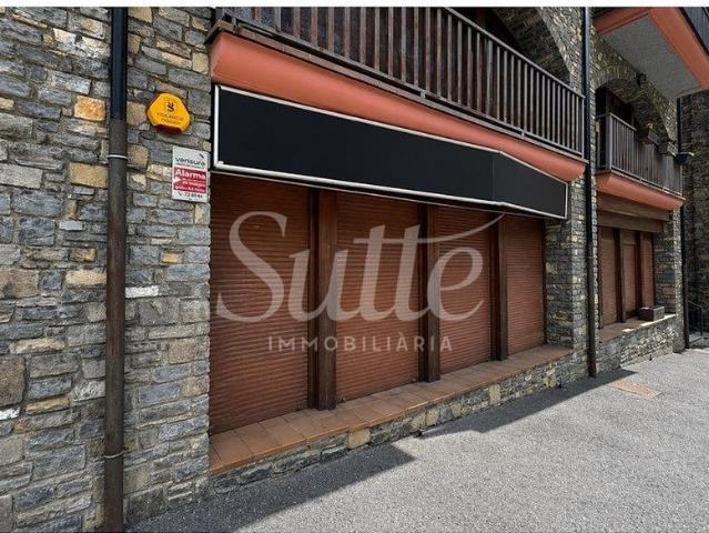Local comercial en alquiler en calle Del Cardemeller, Pal, de 144 m² por 1.400