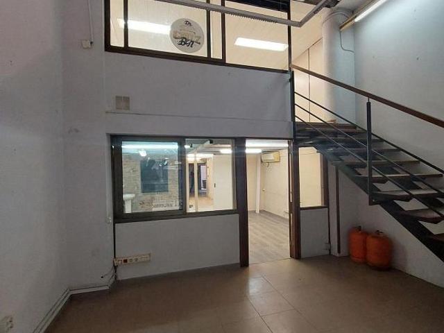 Local comercial en alquiler en calle Del Comte Borrell, Barcelona, de 170 m² 1 habitación por 1.470