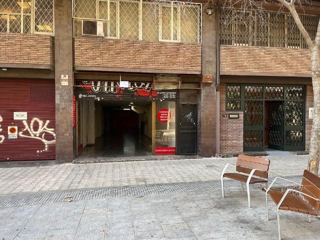 Local comercial en alquiler en calle Del Comte Borrell, Barcelona, de 300 m² 2 habitaciones por 3.000