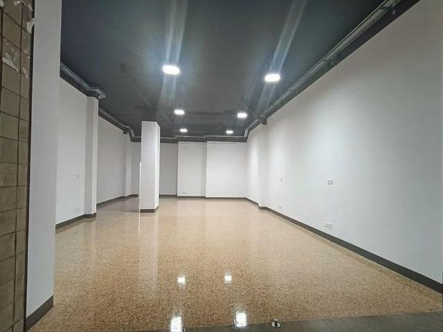 Local comercial en alquiler en calle Del Concili de Trento, Barcelona, de 75 m² 1 habitación por 1.400