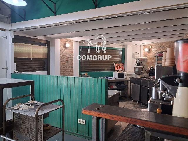 Local comercial en alquiler en calle Del Parlament, Barcelona, de 90 m² por 1.400