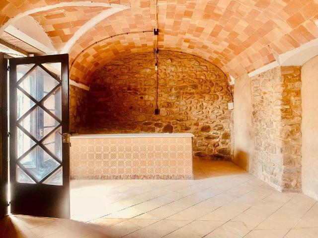 Local comercial en alquiler en calle Del Raval, Saus, de 32 m² 1 habitación por 380