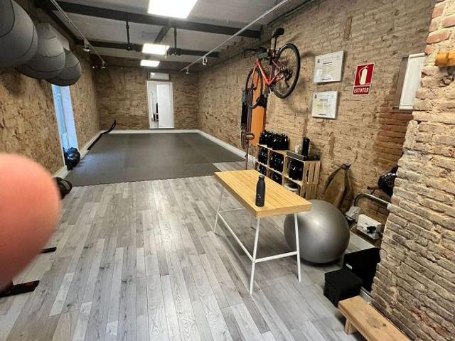 Local comercial en alquiler en calle Del Rector Triadó, Barcelona, de 60 m² por 1.050
