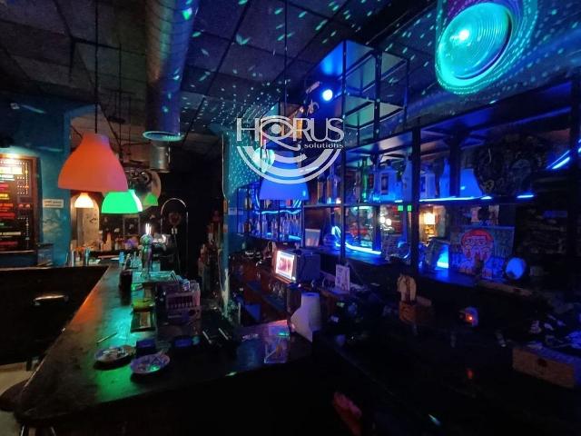 Local comercial en alquiler en calle Dels Còdols, Barcelona, de 95 m² por 2.200