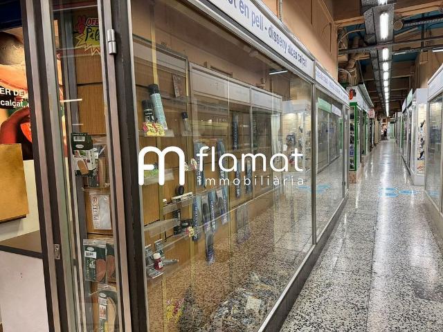 Local comercial en alquiler en calle Dels Enamorats, Barcelona, de 40 m² 2 habitaciones por 580