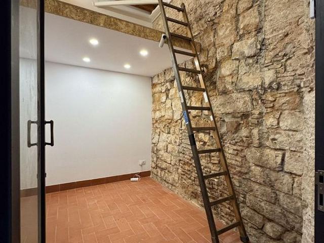 Local comercial en alquiler en calle D'en Rauric, Barcelona, de 13 m² 1 habitación por 590