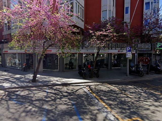 Local comercial en alquiler en calle D'entença, Barcelona, de 217 m² 2 habitaciones por 3.300