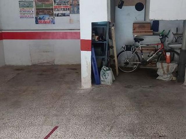 Local comercial en alquiler en calle D'irlanda, Santa Coloma de Gramanet, de 36 m² 1 habitación por 650