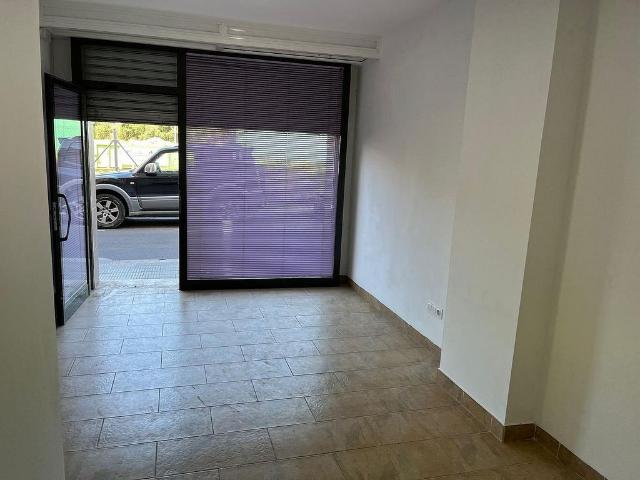 Local comercial en alquiler en calle Escorxador, Vendrell, El, de 30 m² 1 habitación por 331