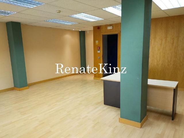 Local comercial en alquiler en calle Esmaralda, Hospitalet de Llobregat, L´, de 120 m² 2 habitaciones por 1.200