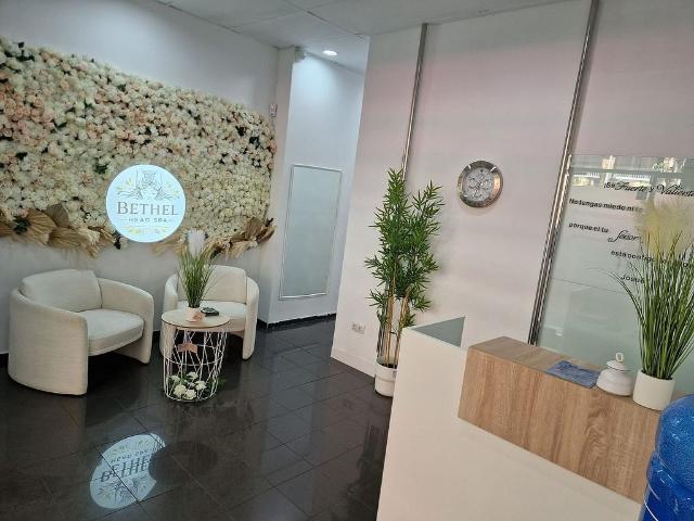Local comercial en alquiler en calle Industria, Barcelona, de 135 m² 4 habitaciones por 1.290