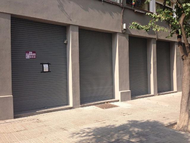 Local comercial en alquiler en calle Josep Soldevila, Barcelona, de 166 m² por 1.500
