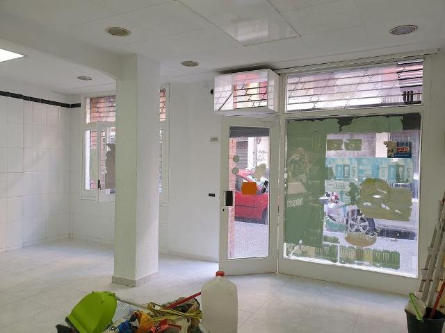 Local comercial en alquiler en calle Orient, Girona, de 70 m² 3 habitaciones por 650