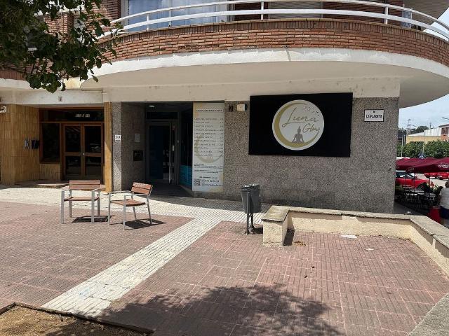 Local comercial en alquiler en calle La Placeta, Roca del Vallès, la, de 70 m² 3 habitaciones por 825