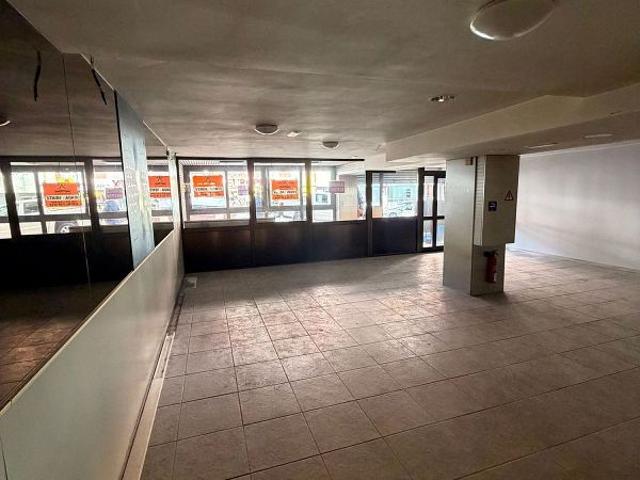 Local comercial en alquiler en calle Sant Jordi, El Pas de la Casa, de 100 m² 1 habitación por 6.000