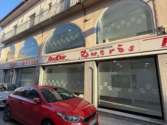 Local comercial en alquiler en calle Sant Josep, Sant Celoni, de 240 m² 5 habitaciones por 1.500