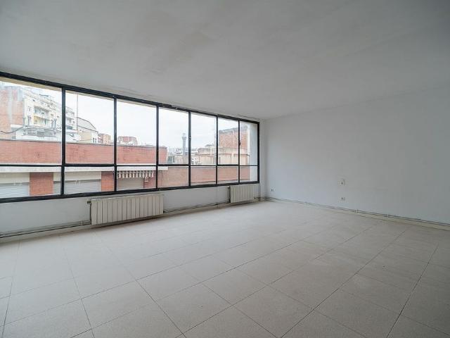 Local comercial en alquiler en calle Sugranyes, Barcelona, de 100 m² 2 habitaciones por 1.200
