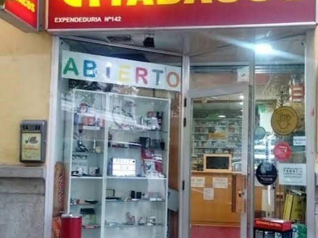 Local comercial en alquiler en calle Poble Nou, Barcelona, de 135 m² 3 habitaciones por 1.800