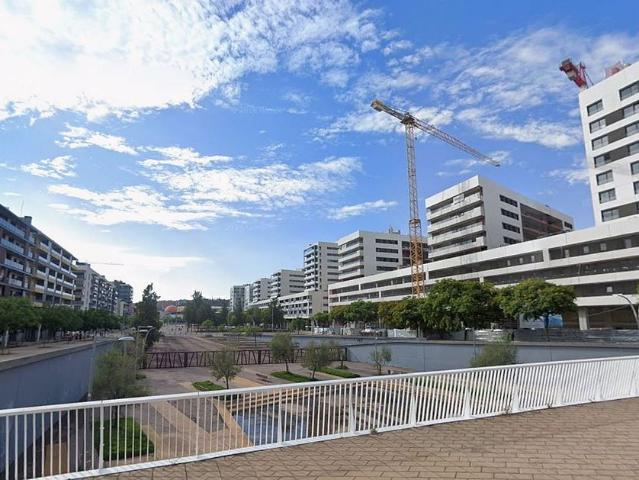 Local comercial en alquiler en calle Pi i Margall, Badalona, de 100 m² 1 habitación por 2.200