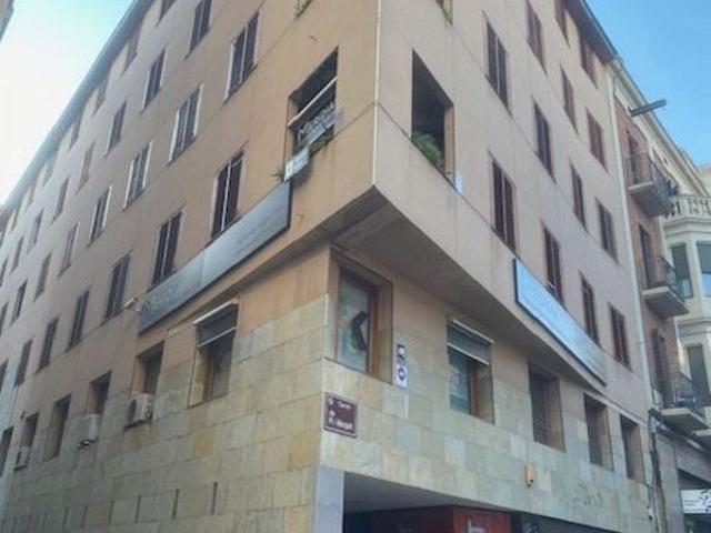 Local comercial en alquiler en calle Pi I Margall, Lleida, de 350 m² 2 habitaciones por 2.500