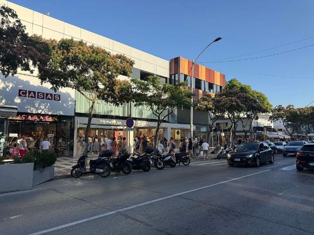 Local comercial en alquiler en calle Pineda del Mar, Castell Platja d´Aro, de 53 m² 2 habitaciones por 2.200