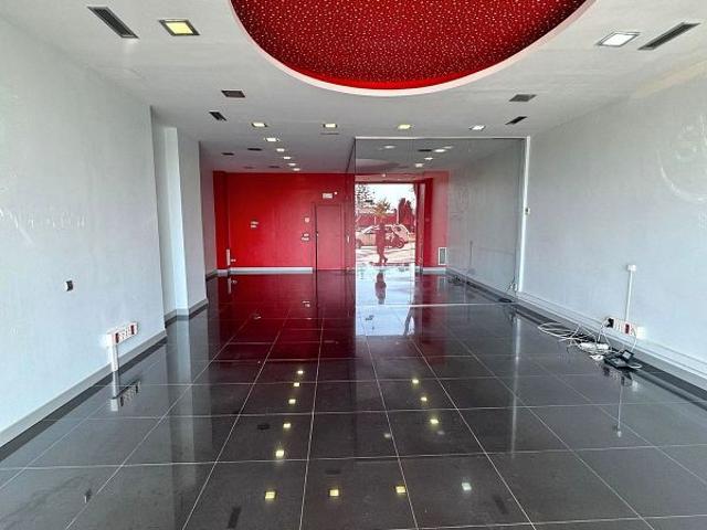 Local comercial en alquiler en calle, Prat de Llobregat, El, de 140 m² 4 habitaciones por 1.000