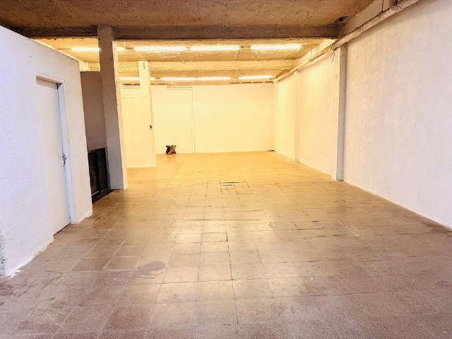 Local comercial en alquiler en calle Republica Argentina, Pineda de Mar, de 260 m² 2 habitaciones por 795