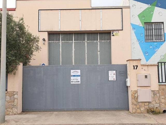 Local comercial en alquiler en calle Riu Fluvià, Vilamalla, de 430 m² por 2.275