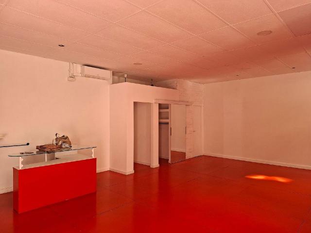 Local comercial en alquiler en calle Vila Antònia, Lleida, de 57 m² 3 habitaciones por 450